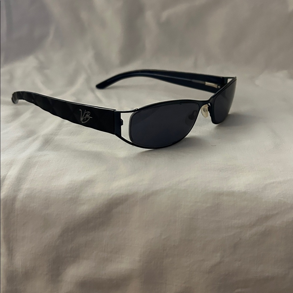 Vera Bradley Stylish Black Sunglasses